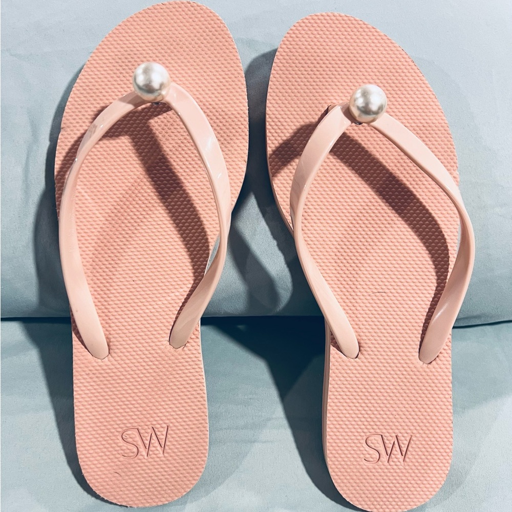 Stuart Wetzman flip flops